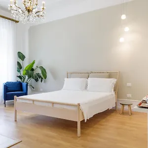 https://le-suite-di-bluemoon.in-sardinia.net